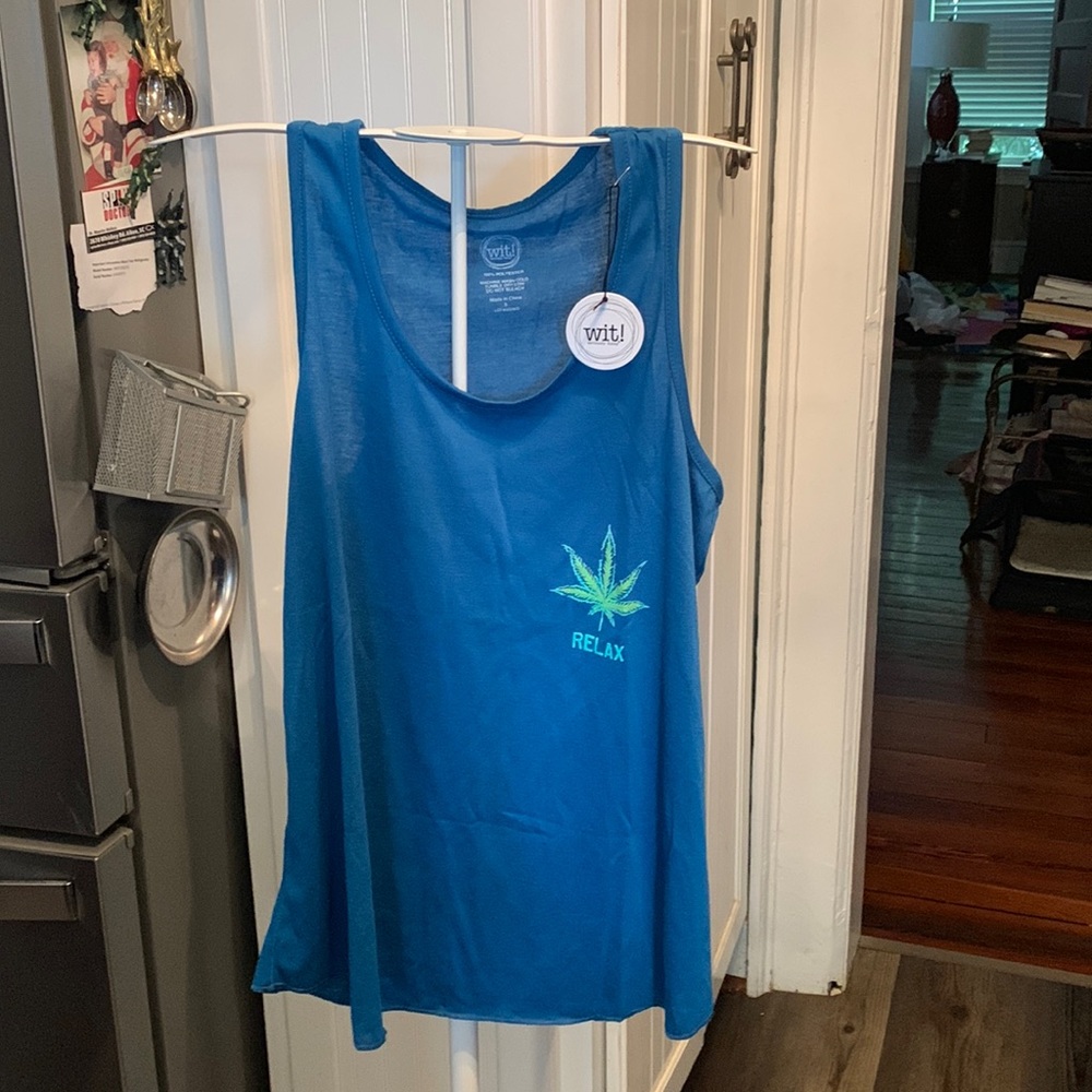 Wit Gifts‎ Relax weed tank top. NWT. Retail 19